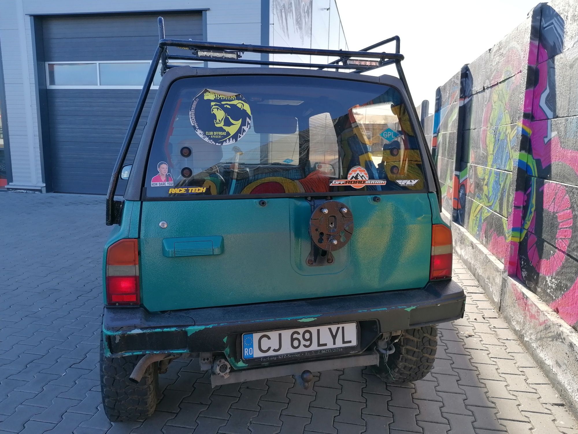 Vând Suzuki Vitara 1.6-8V, an fabricație 1993