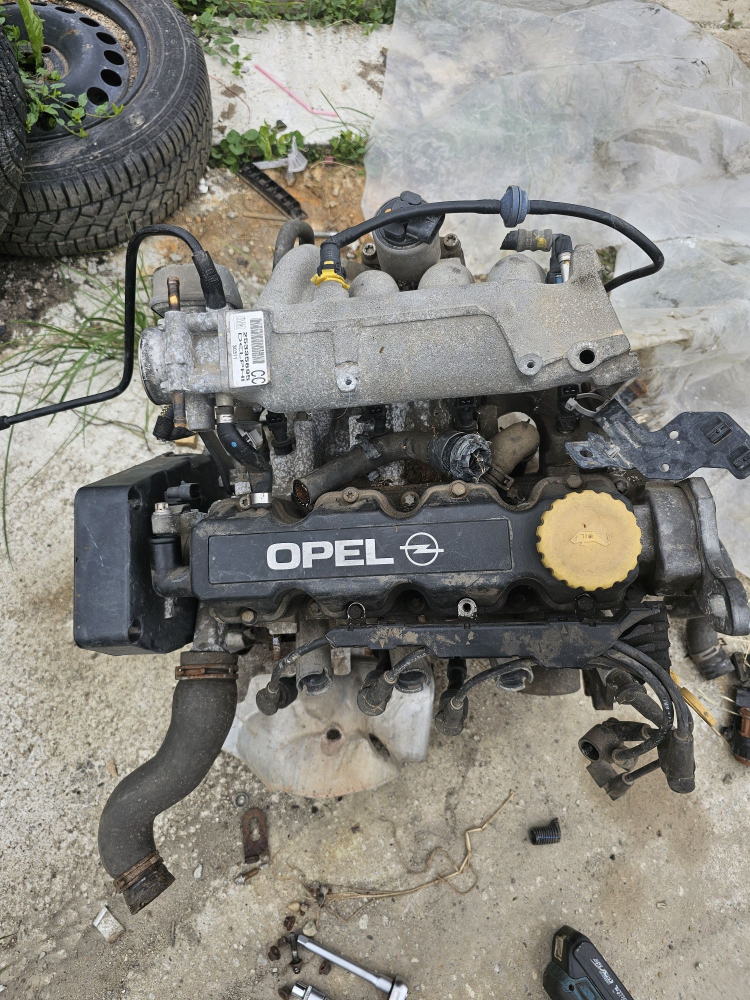 Motor opel astra g capacitate 1.6 an 2002 cod 008061979