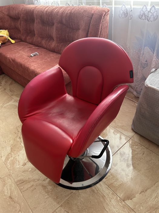 Фризьорски стол