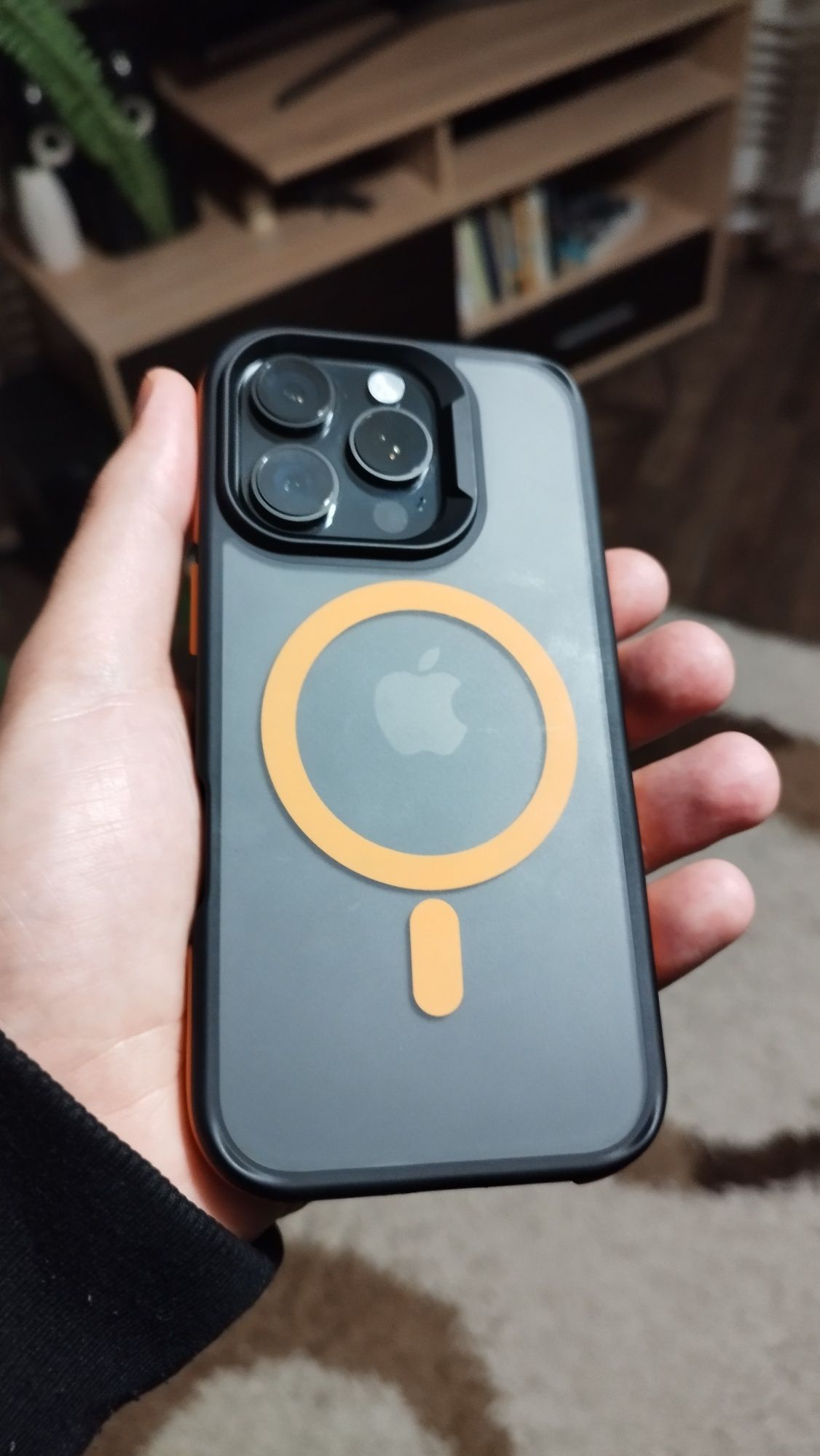 Стилен калъф за iPhone 16 pro