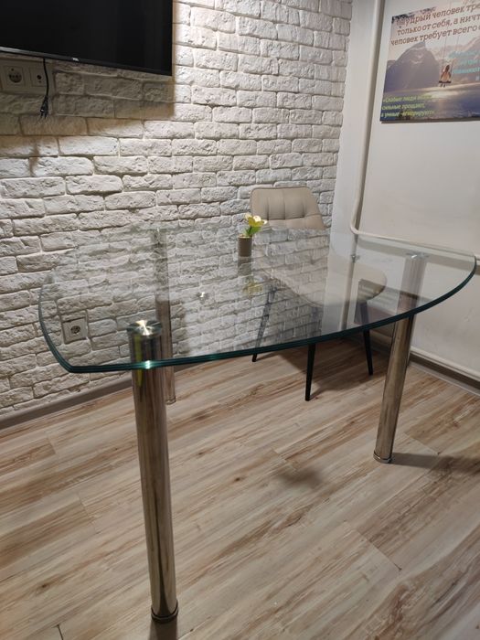 Продам стол кухонный