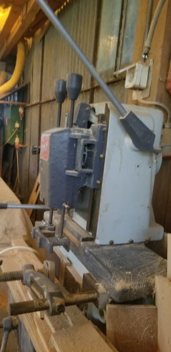 Diferite tipuri masini tamplarie