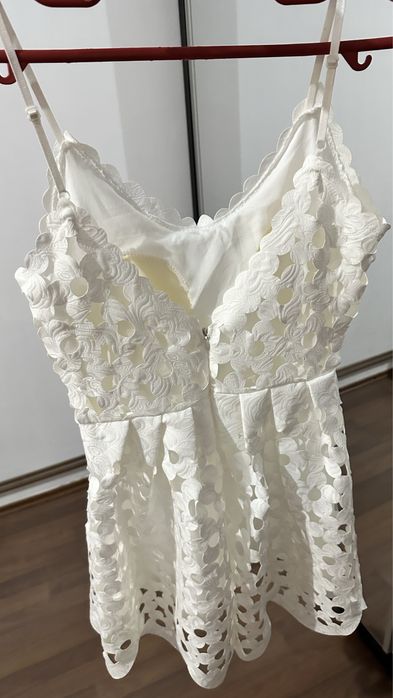 Rochie alba superba