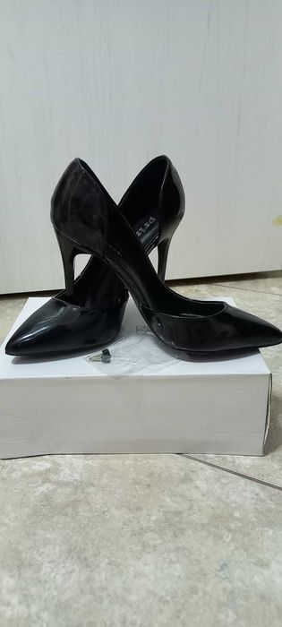 Stilleto superbi Noi marime 39 ,toc de 11cm