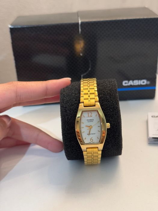 Дамски часовник Casio