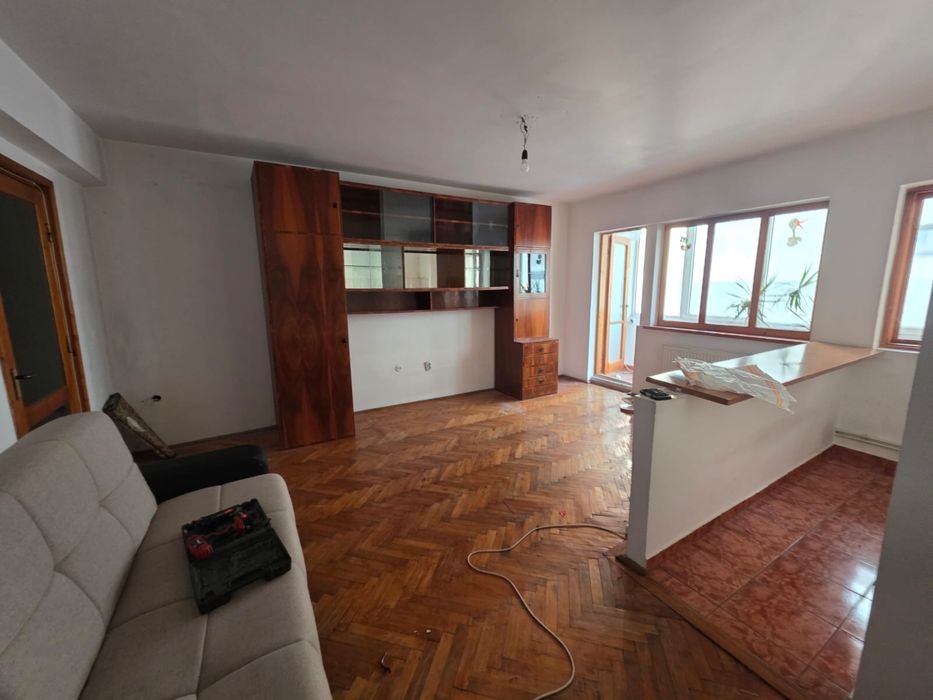 Parchet de stejar din lemn masiv