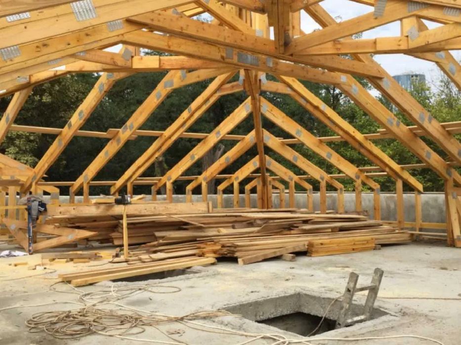 Executam acoperisuri, dulgherie, sisteme pluviale, renovam