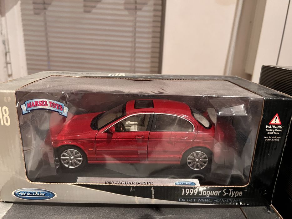 Макети 1/18-Jaguar S type,Bmw M6,Bmw 645,Mercedes W211