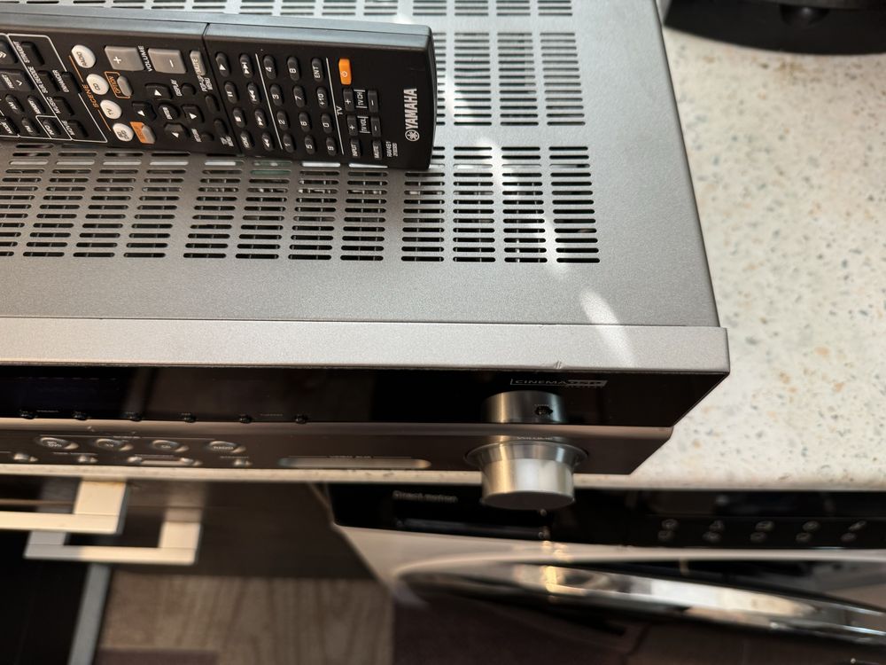 Yamaha RX-V467 resiver