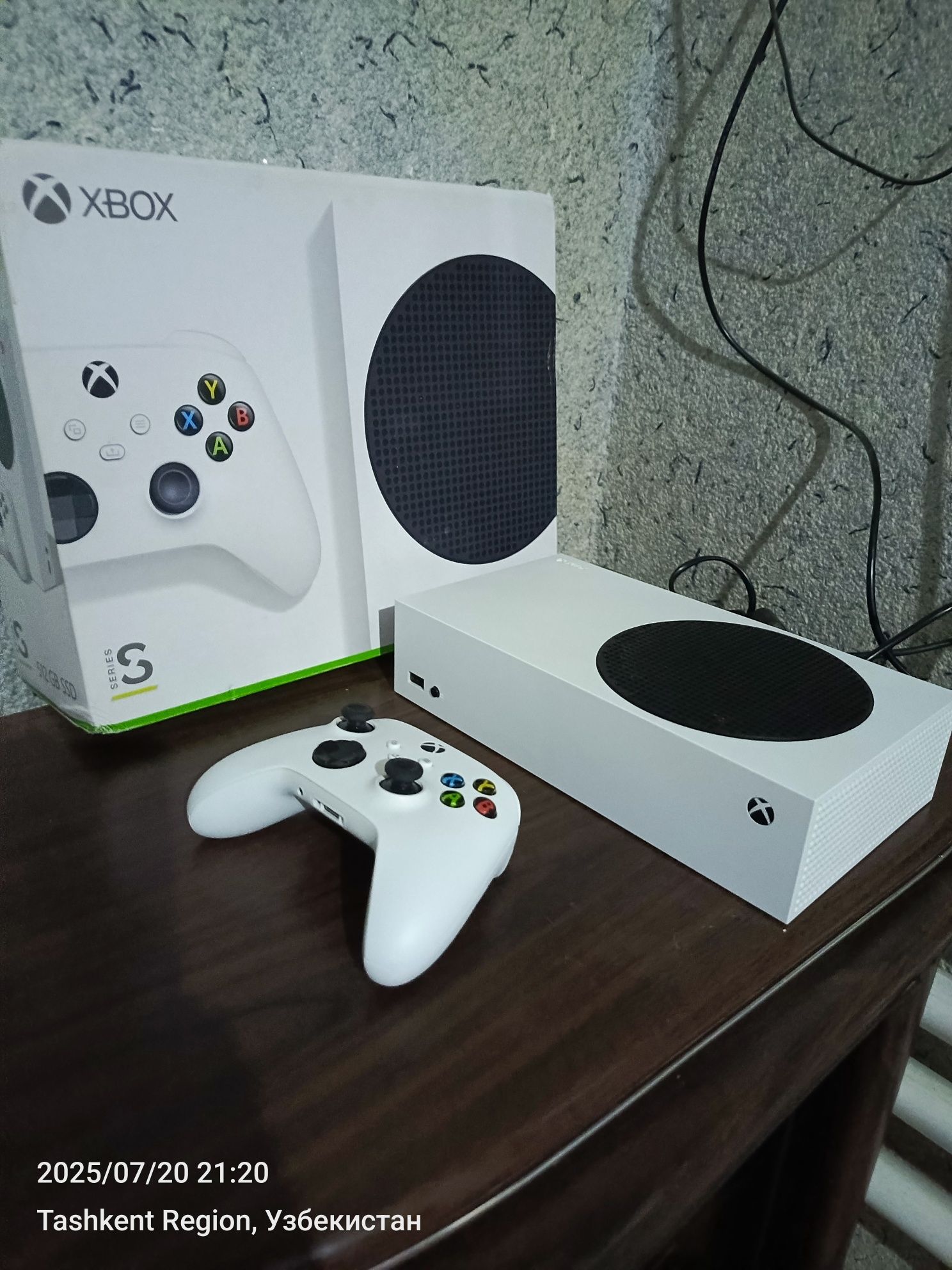 Xbox Series S 500 SSD в идеальном состоянии с играми