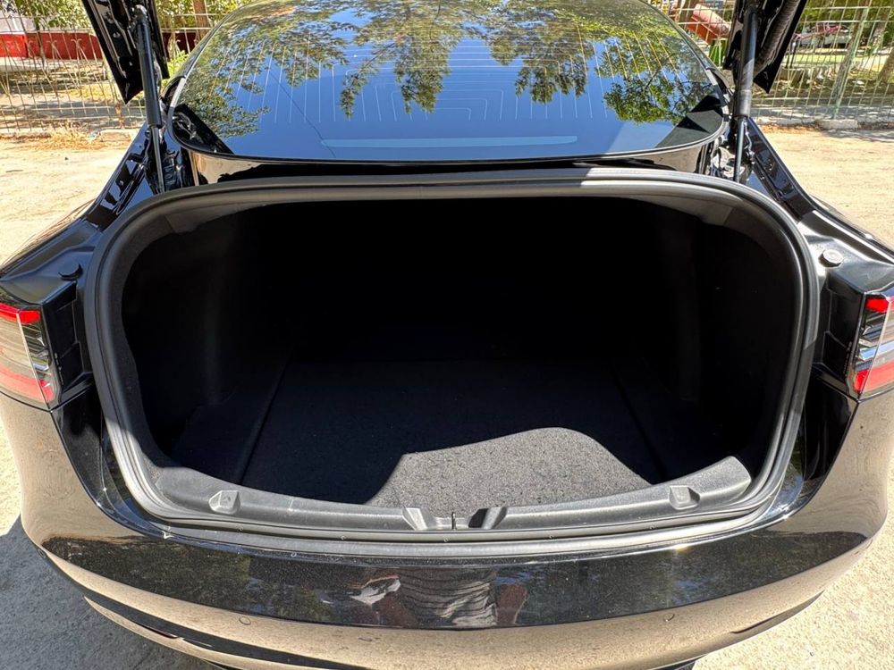 Продаю Tesla Model 3 Long Range (2021)