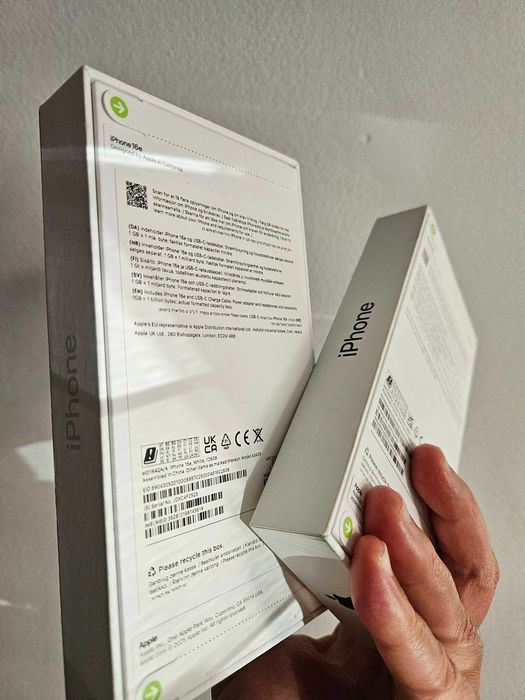 iPhone 16e 128 gb, sigilat la cutie, 1 an Garantie.