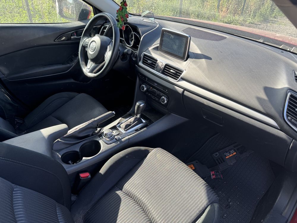 Mazda 3 hatchback 2.0 benzina cutie automata 69000 km usor avariat