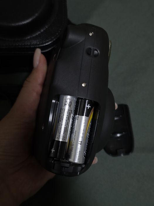 Fujifilm Instax Mini 11 — идеальное состояние!