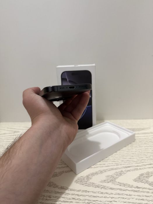 Iphone 16 Pro 256 gb Black Titanium