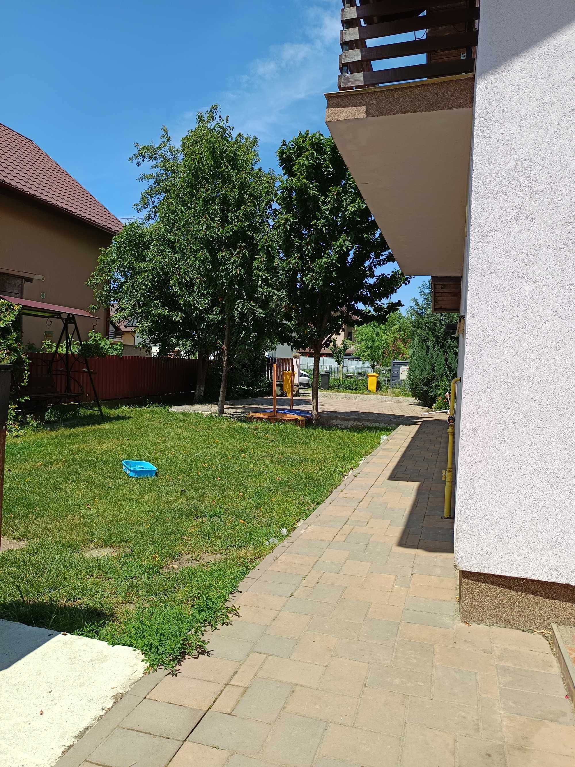 Vând casă în zona Campus universitar Moara