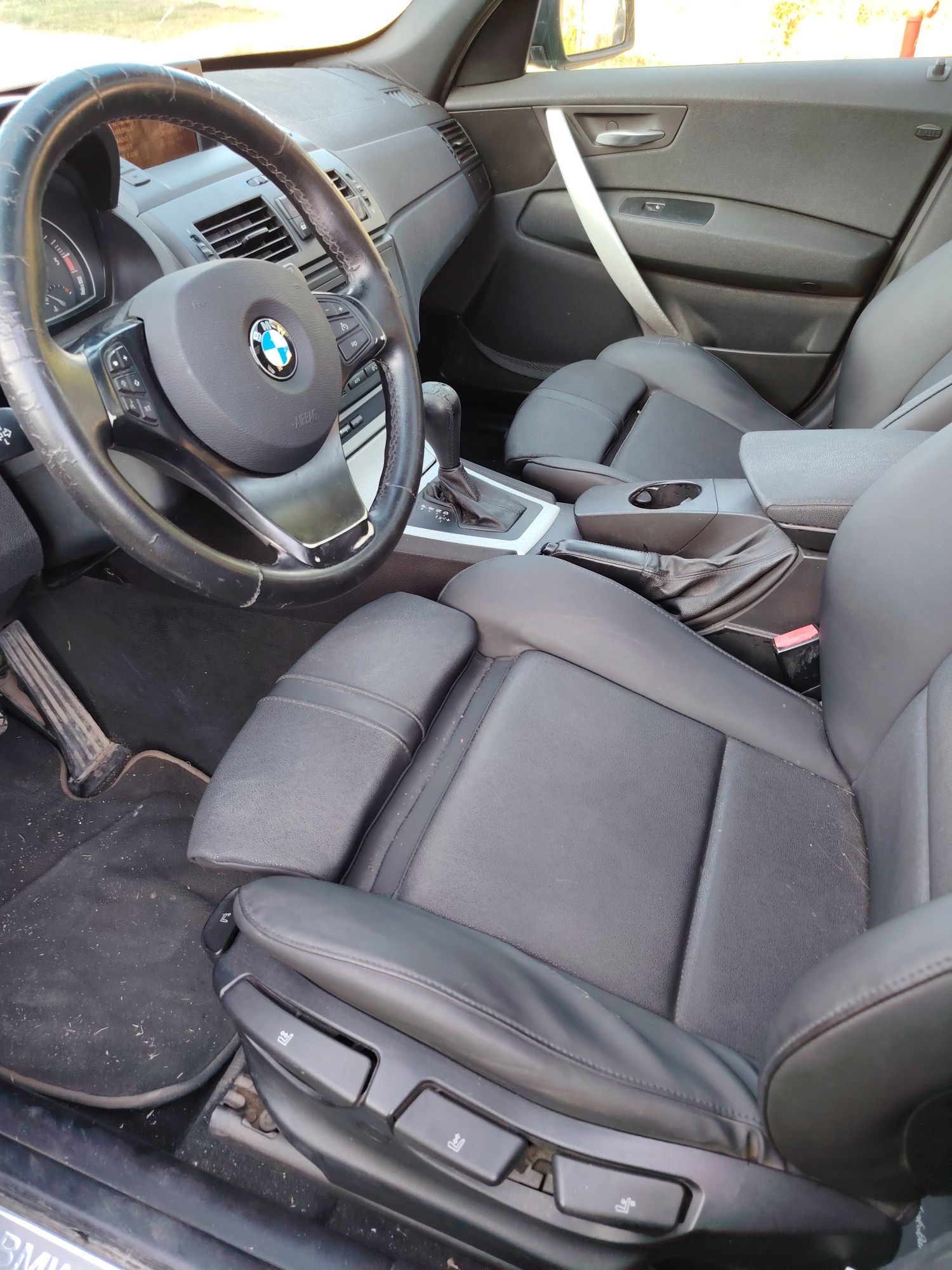 BMW-X3. 3000куб.205кс.