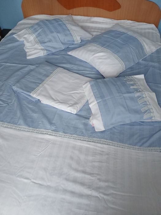 Lenjerii din damasc cu dantelă nou