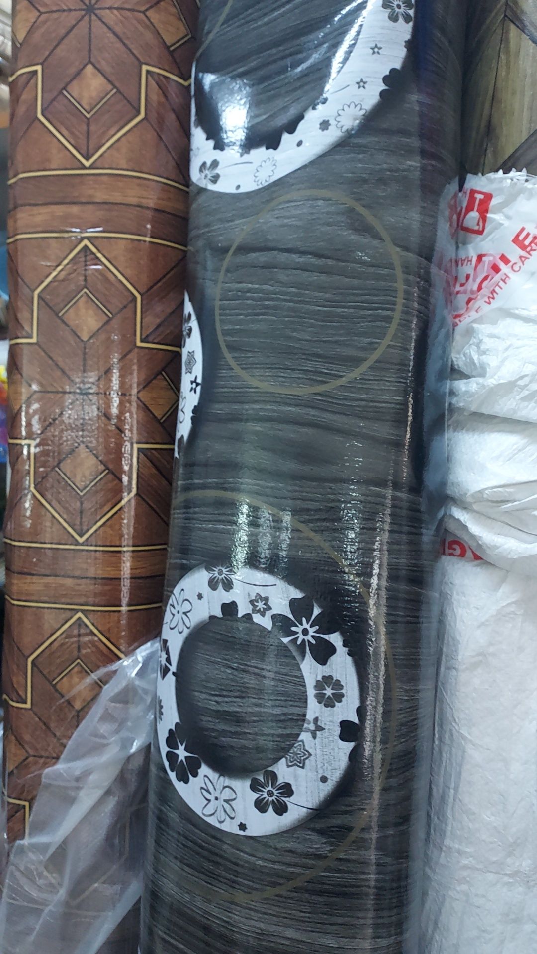 Linoleu maron  2m lat x 20 m lung  1,2 gros, curier-factura