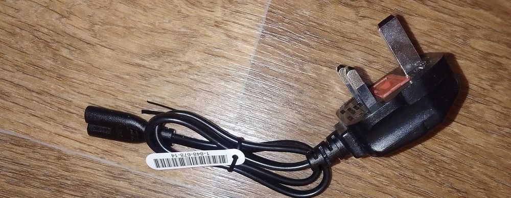 Сетевой шнур, кабель питания быт/приборов и  камеры SONY a7 III