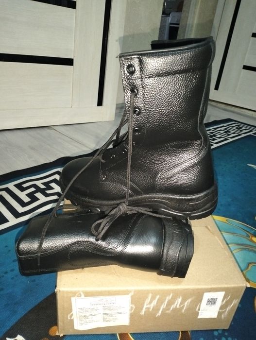 Берци 44размер новыи