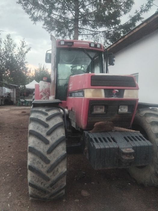 Case 7110  de vanzare