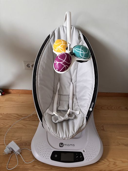 Бебешка люлка 4moms mamaRoo 4 + подложка за новородено
