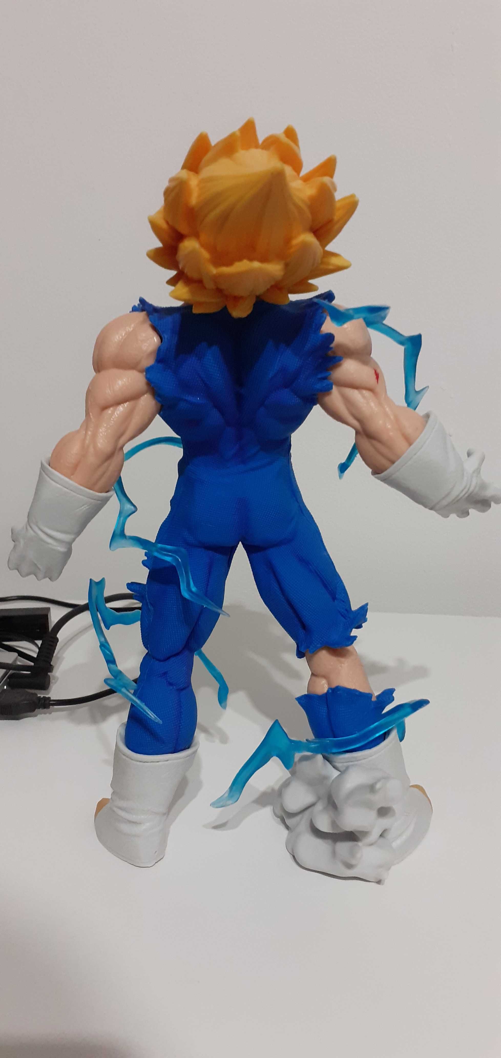 figurina dragon ball majin vegeta