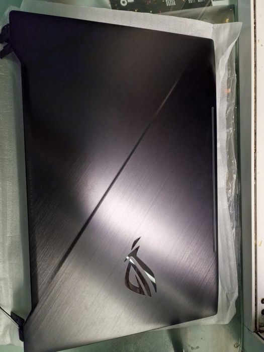 Vand carcasa lapto asus rog gl703 completa originala