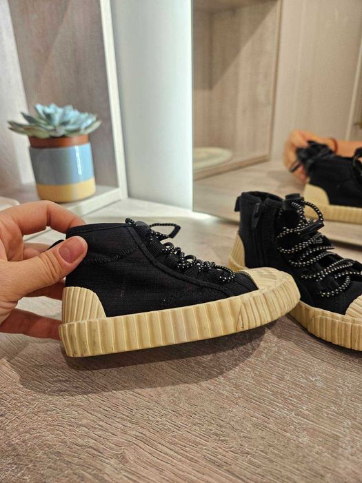 Детски кецове с цип ZARA, номер 22