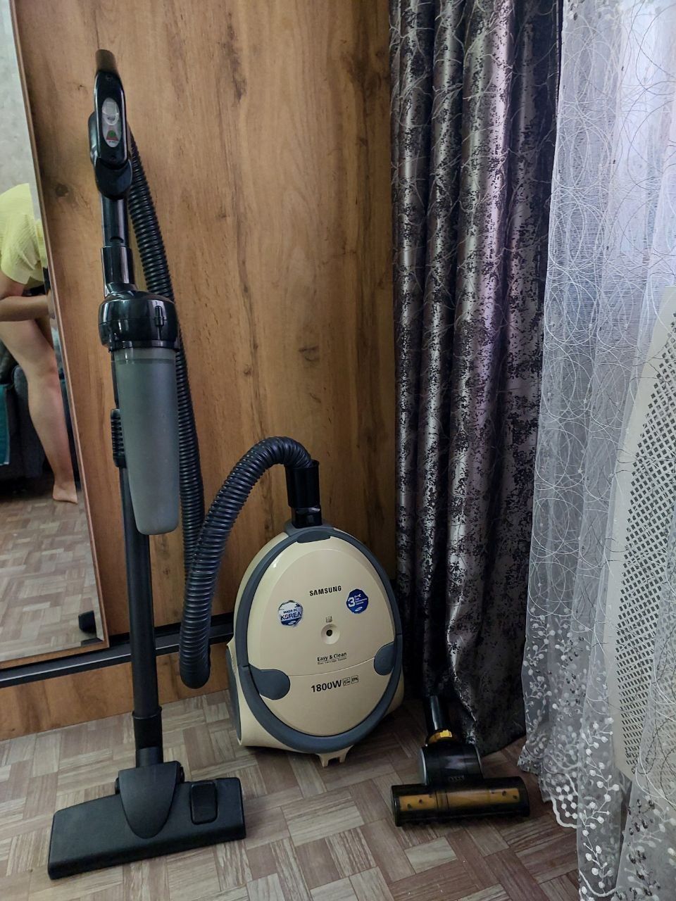 Пылесос SAMSUNG 1800W