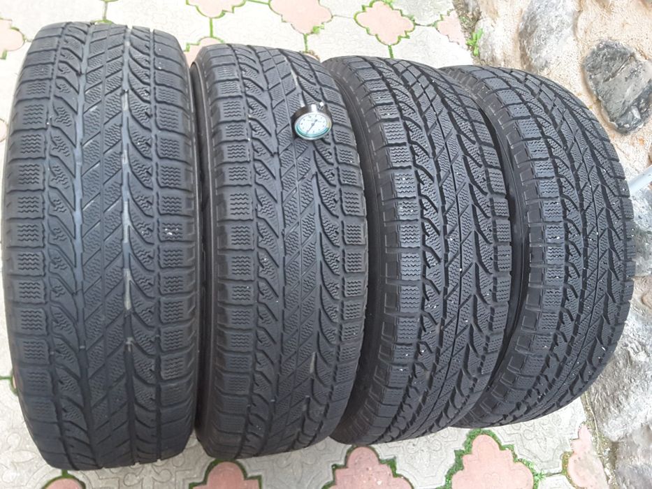 cauciucuri, anvelope de iarna 215 70 16 BF Goodrich