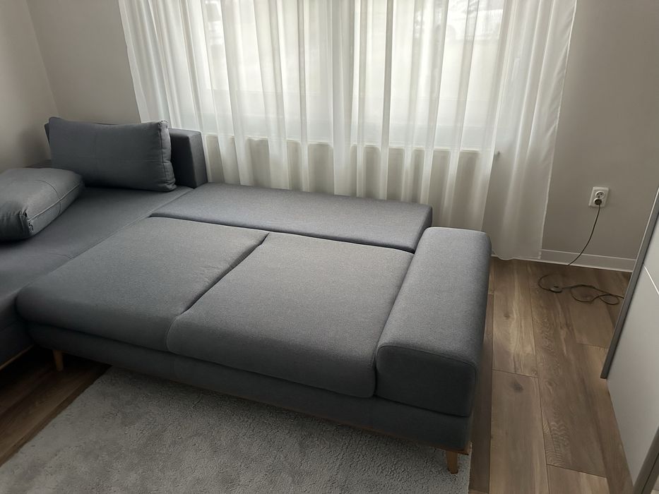 Coltar extensibil cu lada de depozitare