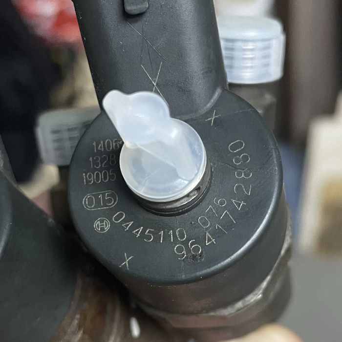 Дюзи цена на 2бр/ Бош Bosch 2.0 HDI Пежо