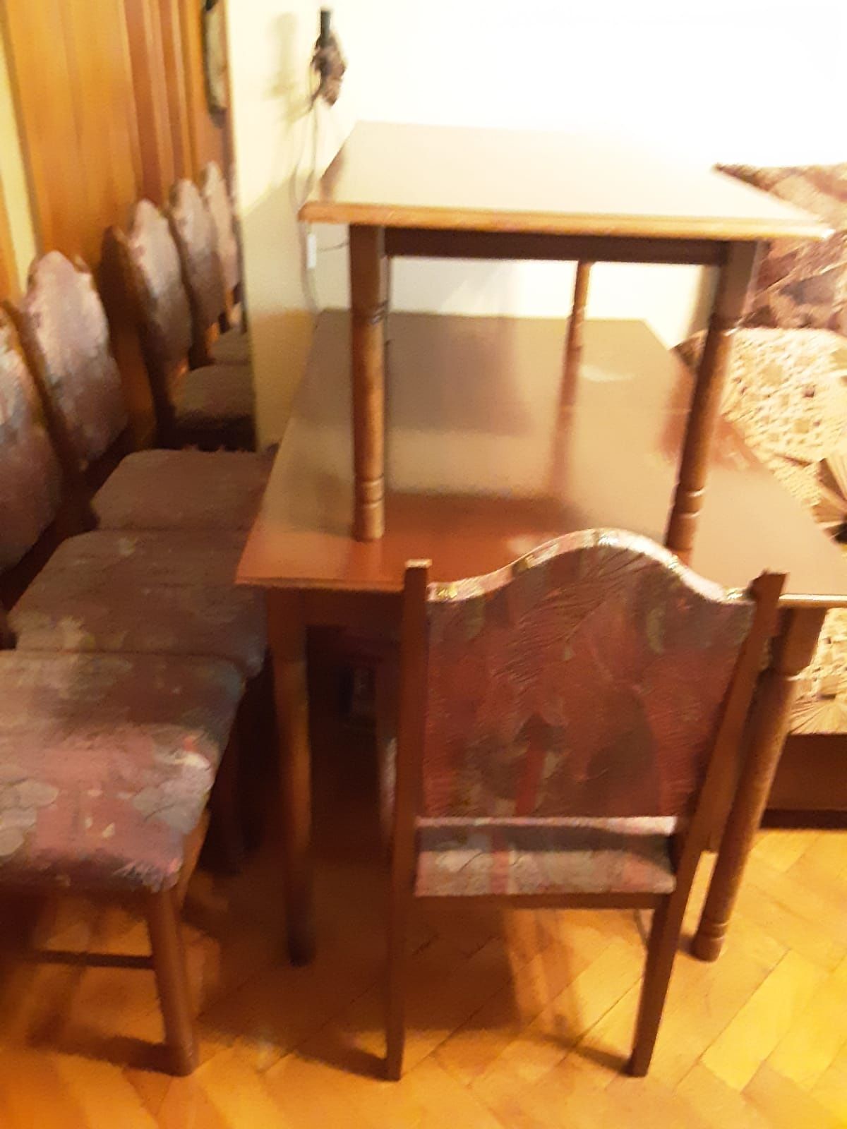 Vand masa si scaune din lemn masiv, stil clasic