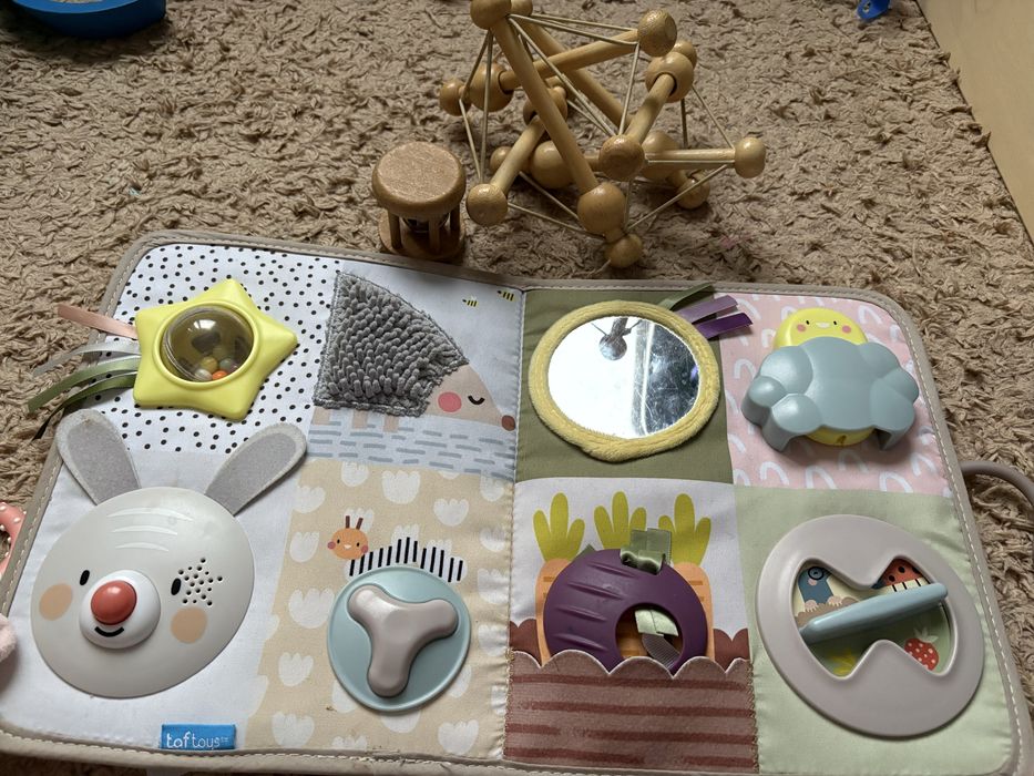 Лот монтесори играчки за бебе