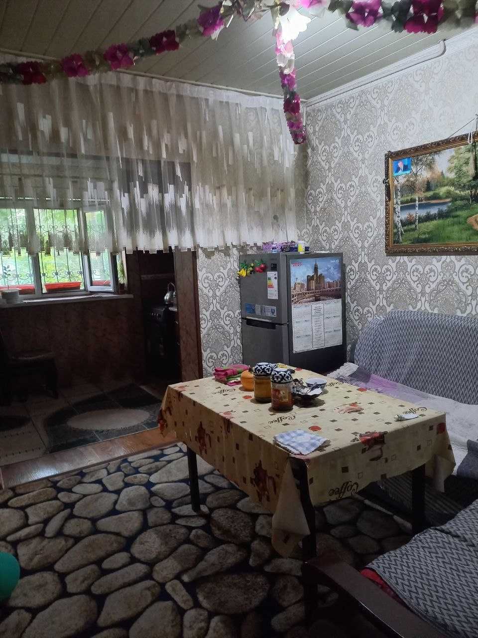 Юнусобод 17 да евро квартира бор овкатлари билан.