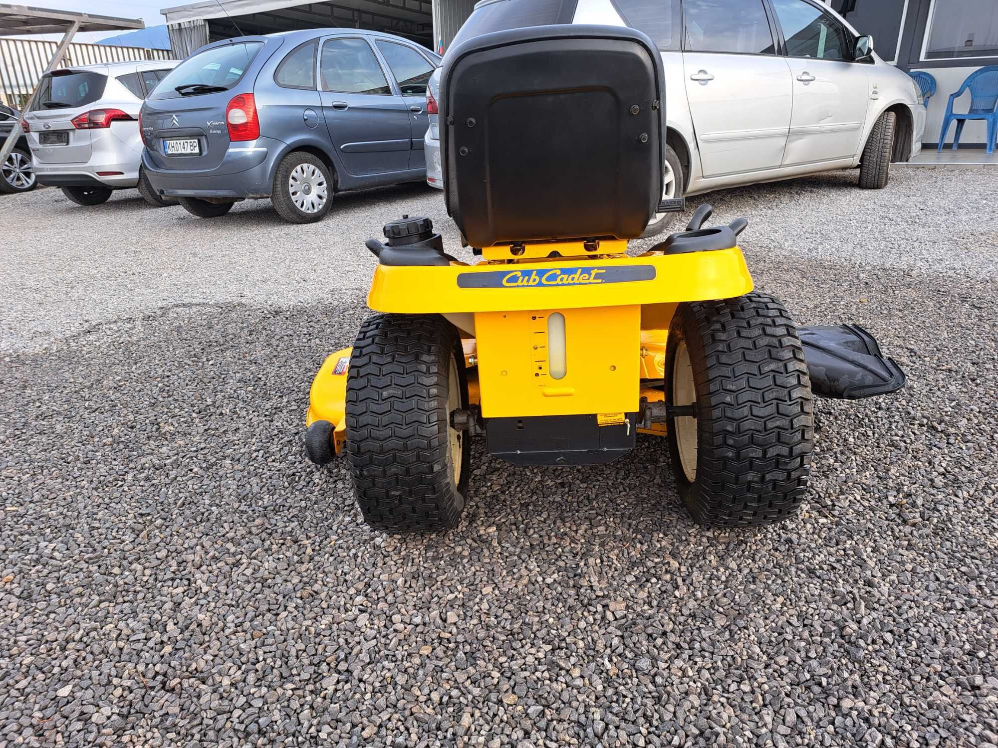 Cub Cadet тракторна косачка 25 конски сили и 54 инча
