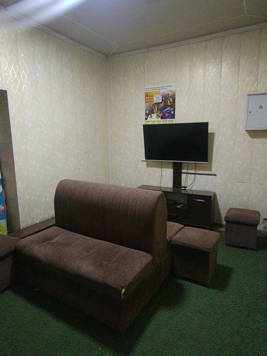 Plesteshin 3 sotiladi srochni Televizor sotiladi divanlari sotiladi