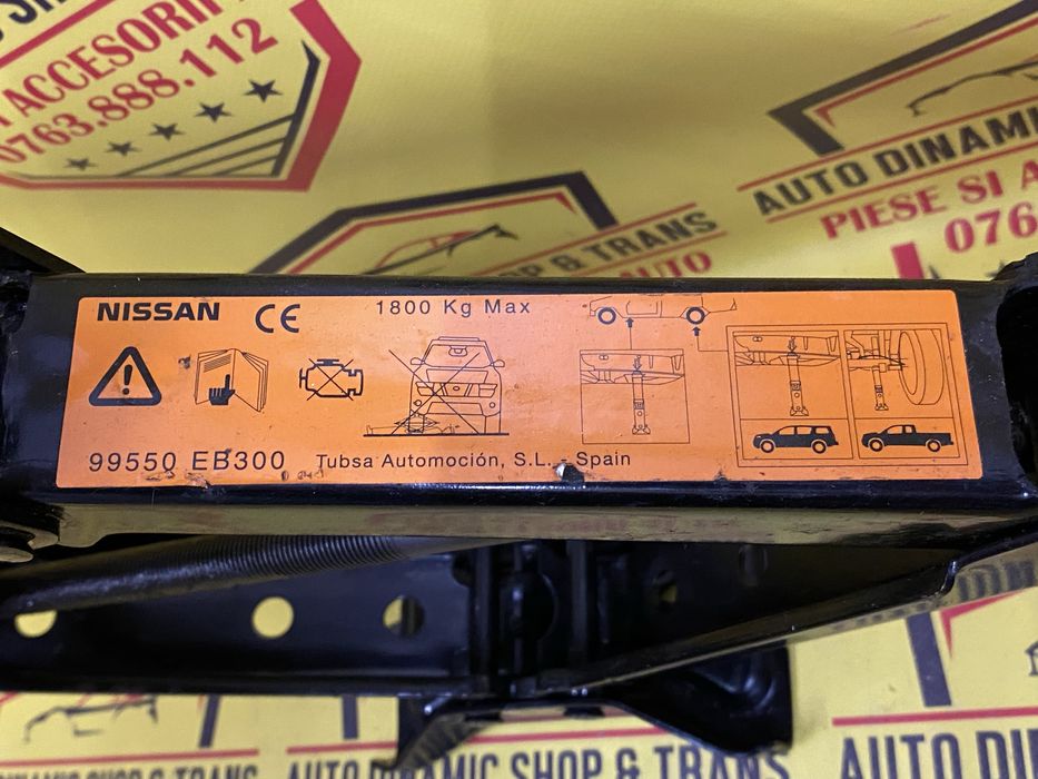 Cric auto original Nissan Navara D40 Pathfinder R51 1800kg