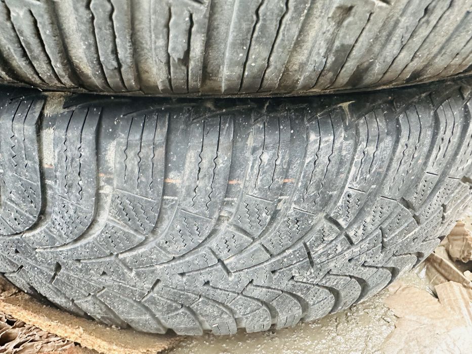 Cauciucuri iarna 205 55 r16 Goodyear