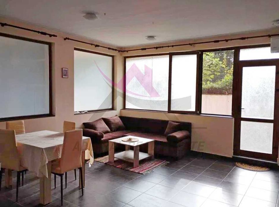 Дава се под наем Двустаен апартамент в Варна, Бриз - 55 кв.м за 400 € - Снимка #1