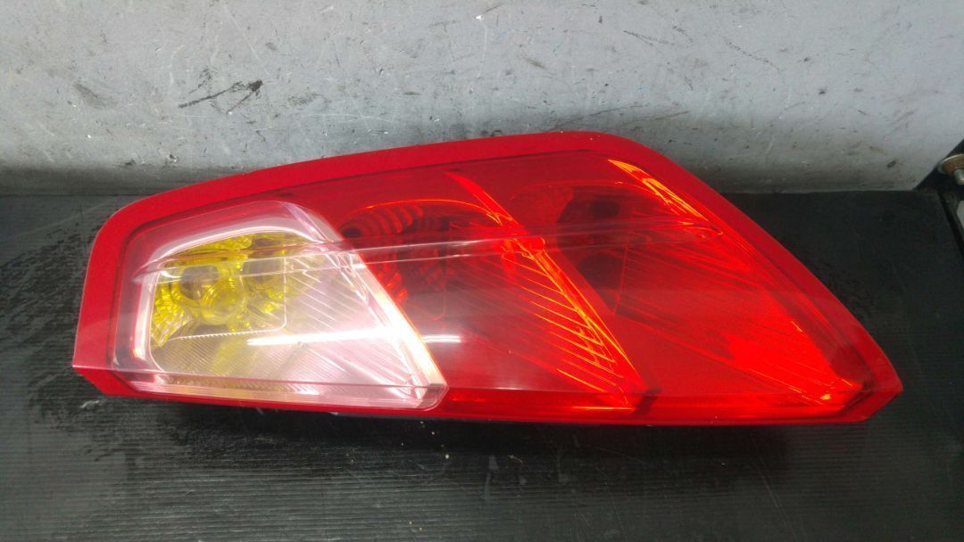 Stop tripla lampa dreapta fiat grande punto 199 27460202 51701590