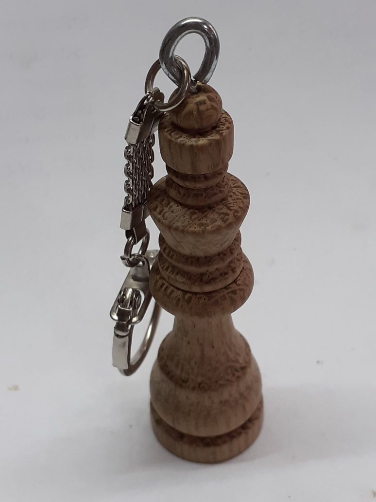 Breloc figura de şah lemn stejar şi nuc
