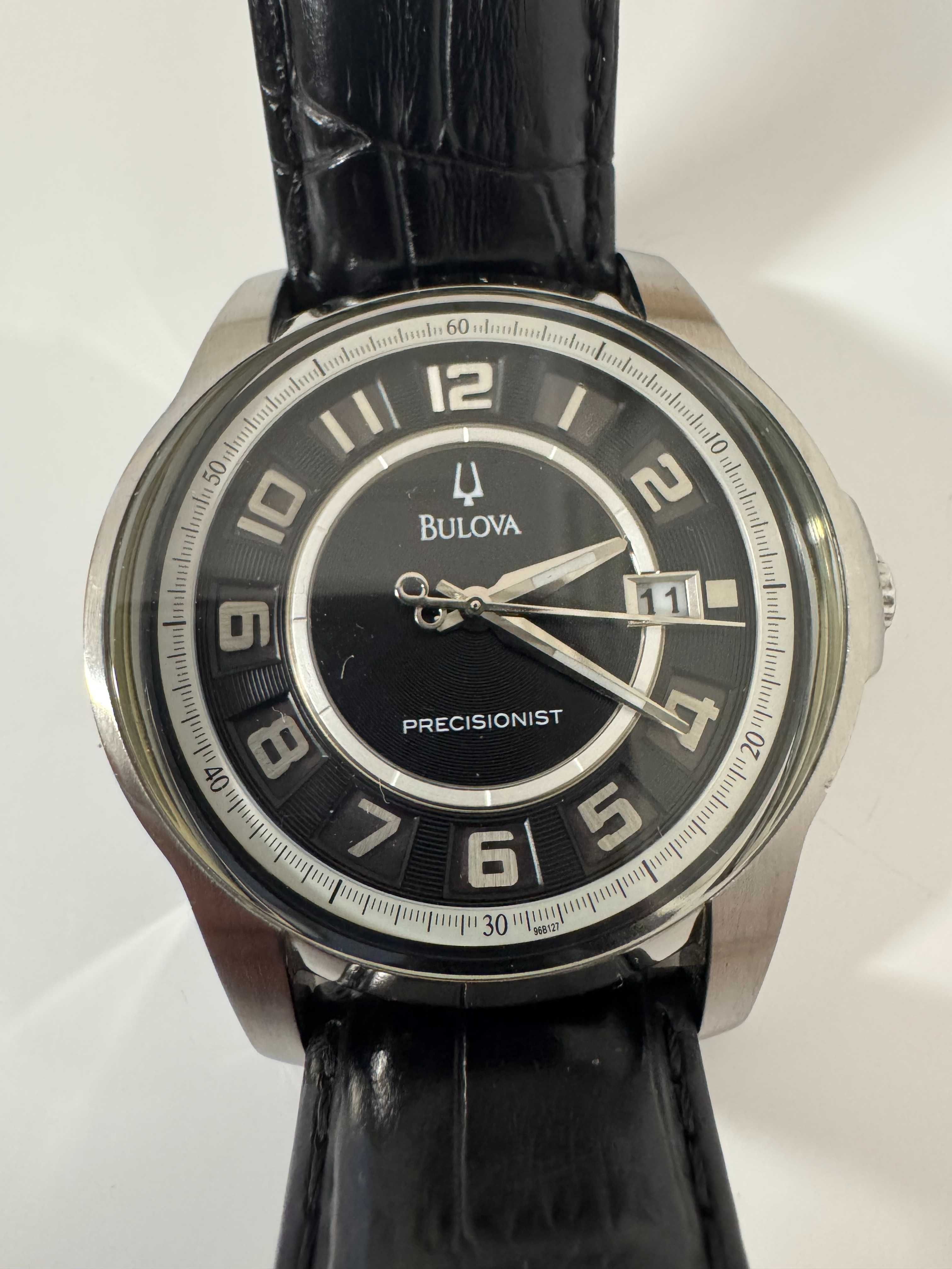 Ceas Bulova Precisionist curve design