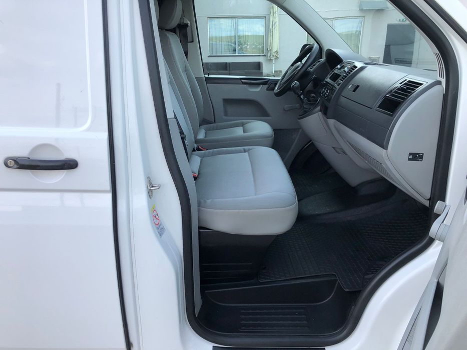 VW Transporter T5 an 2015 2.0tdi clima parktronic euro5