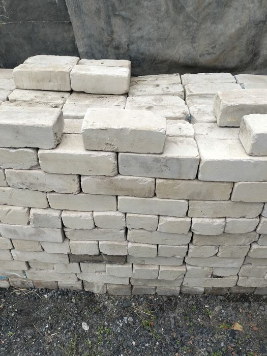 Продам кирпичи силикат