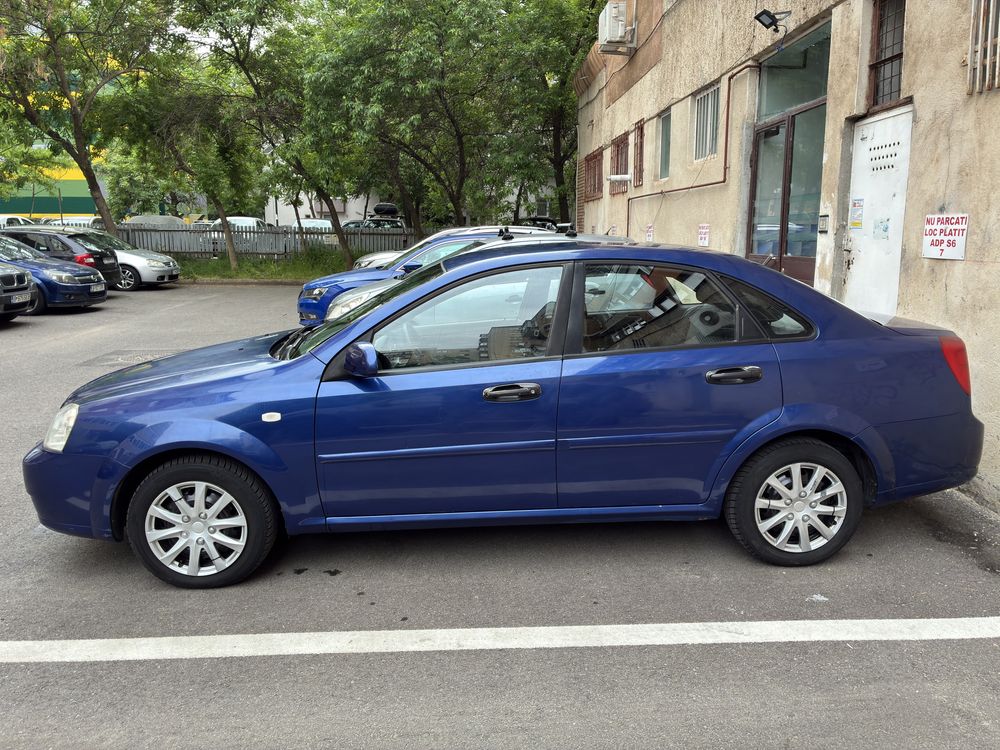Chevrolet Lacetti 2006, motor bun, consum redus, recent revizuit