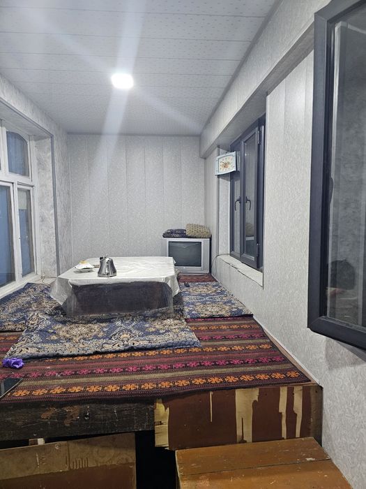 Срочно продаётся 3 комнатная квартира в городе Чирчике