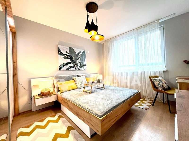 Продава се Тристаен апартамент в Пловдив, Кючук Париж - 95 кв.м за 2053 €/кв.м - Снимка #3